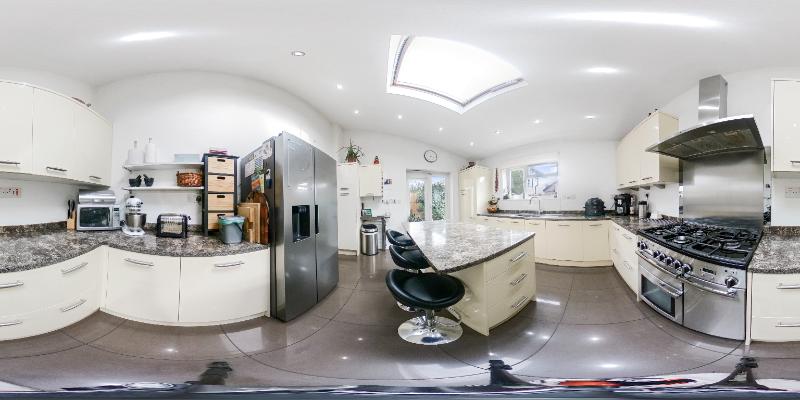 Douglas Ave — 360° panorama preview
